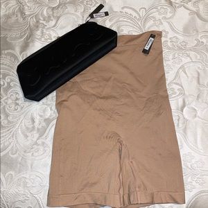 Highwaisted SKIMS shapewear XL